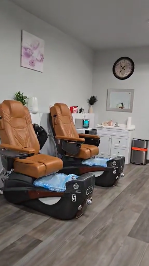 Lisa Nails Spa & Lashes nail work in Lamar, Colorado