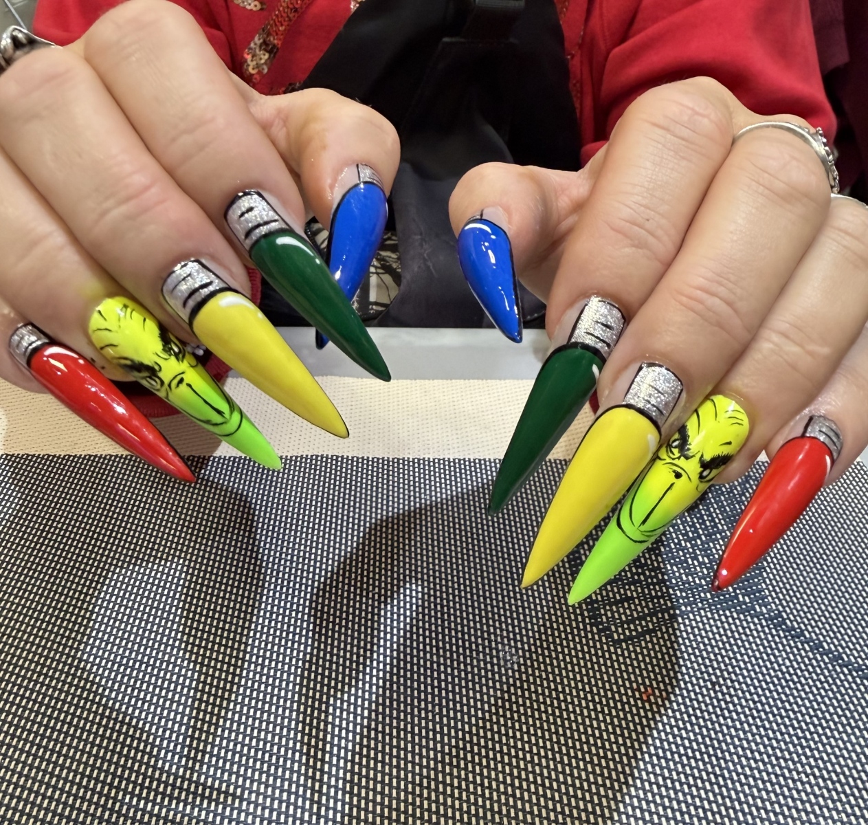 Lisa Nails Spa & Lashes nail photo 2