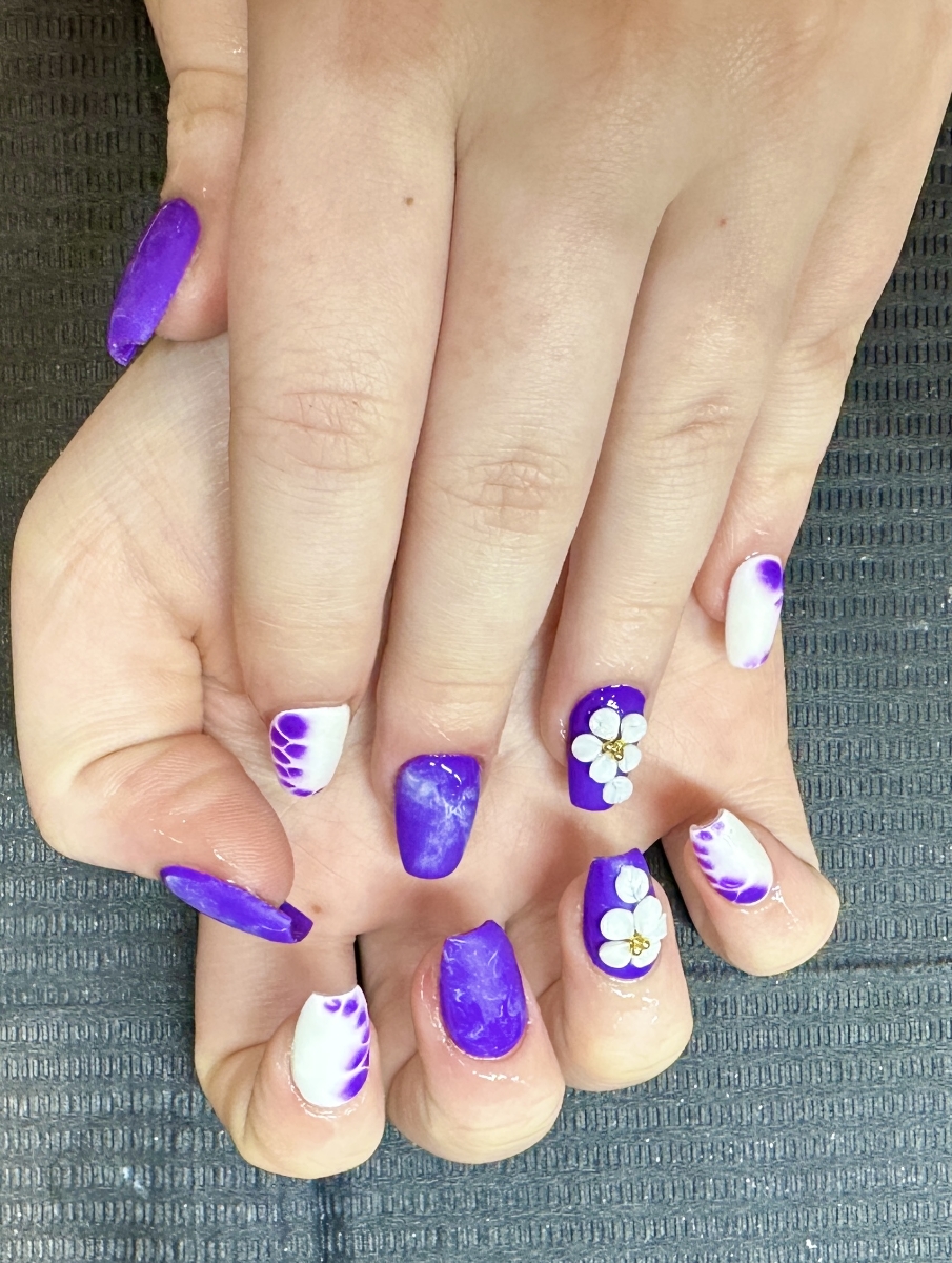 Lisa Nails Spa & Lashes nail photo 3